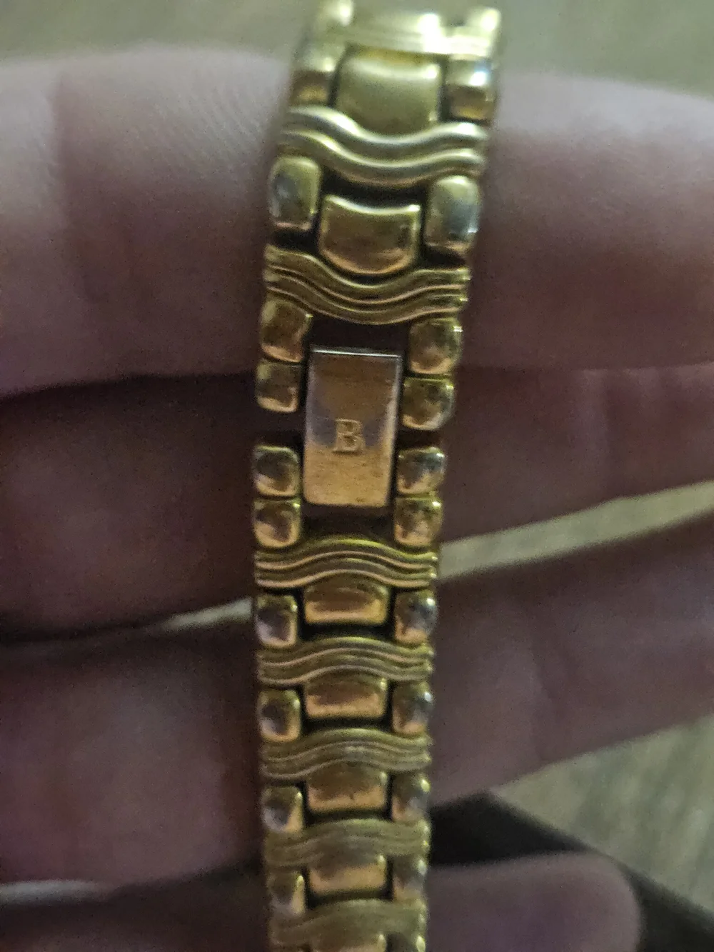 Bulova Vintage Gold Tone Quartz Bracelet Watch Silver X Accent Bezel Pearl Dial